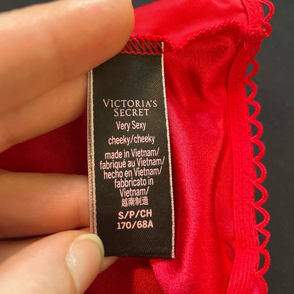 NEVER WORN Victorias Secret Red Silky Bow Panties Size S - Picture 6 of 9